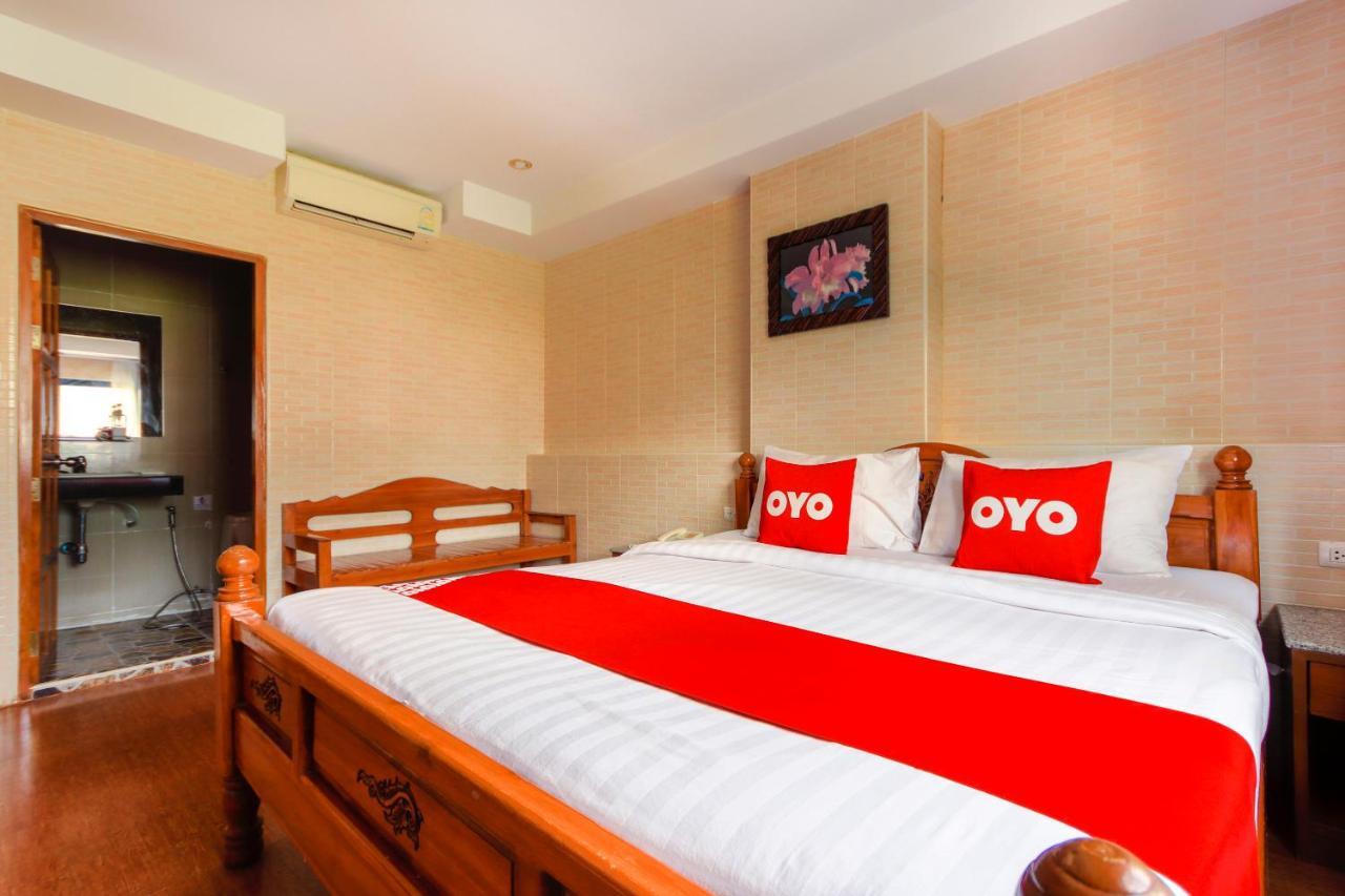 Oyo 861 Patong Dynasty Hotel Exteriör bild